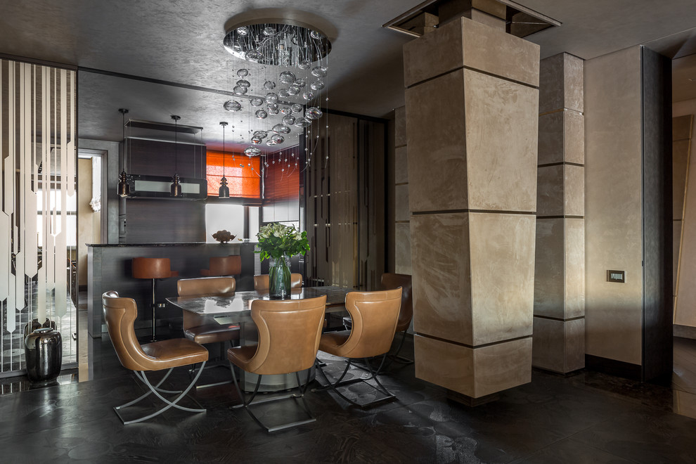 Идея дизайна: большая гостиная-столовая в современном стиле с бежевыми стенами, мраморным полом и синим полом