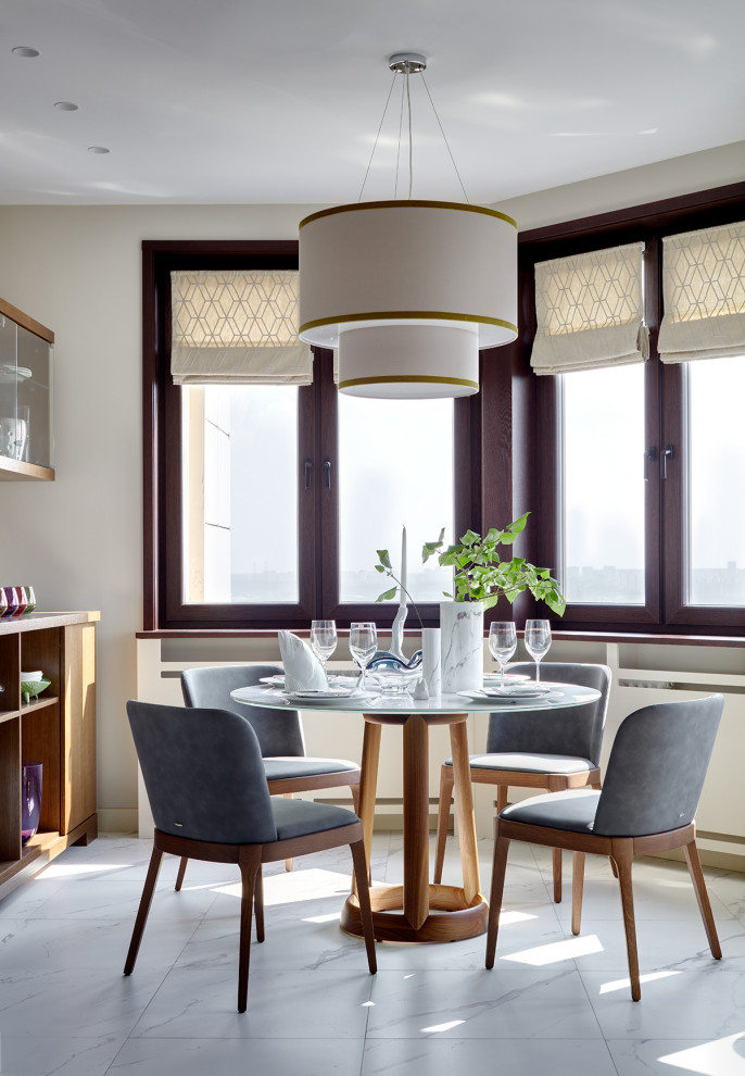 Inspiration for a contemporary dining room remodel in Moscow