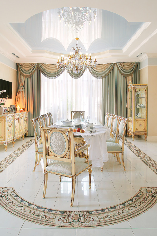 Inspiration for a mid-sized timeless dining room remodel in Moscow