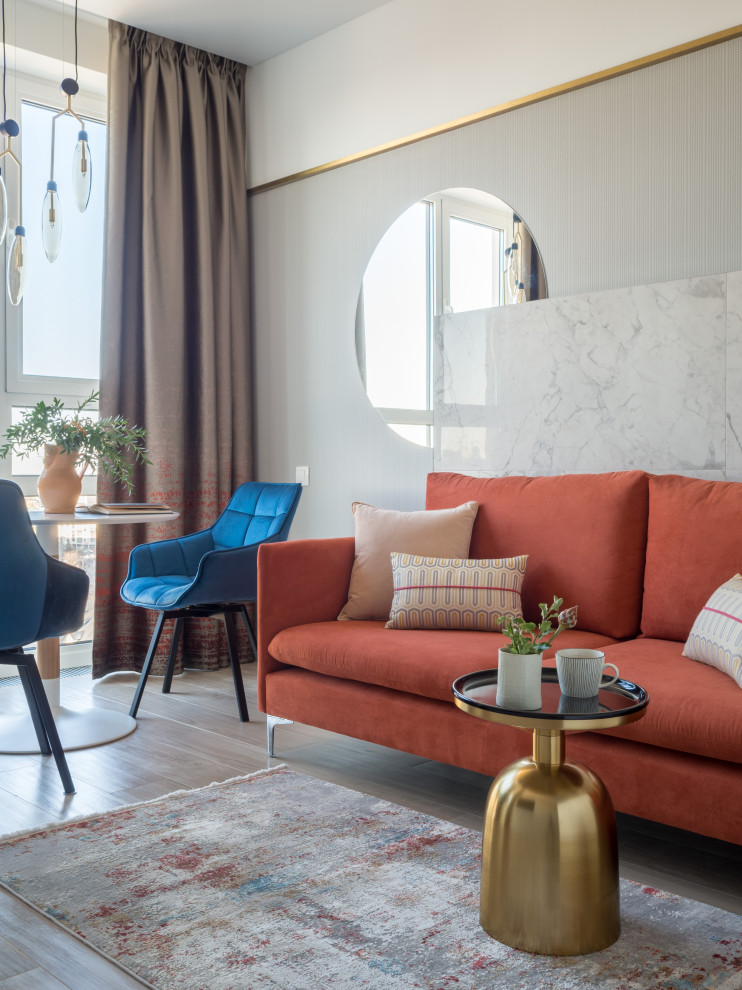 Mittelgroße Moderne Wohnküche mit Porzellan-Bodenfliesen und beigem Boden in Sonstige