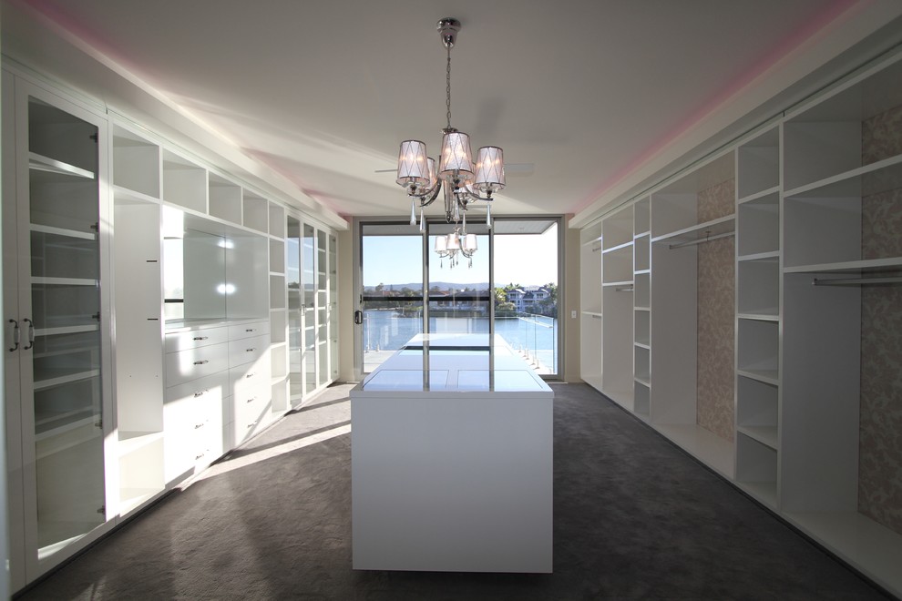 Modernes Ankleidezimmer in Gold Coast - Tweed