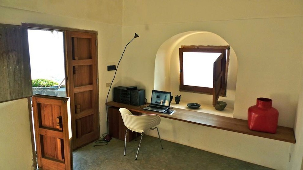 Идея дизайна: кабинет в средиземноморском стиле