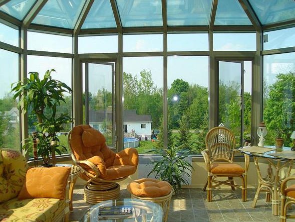 Large sunroom photo in Other with a glass ceiling
