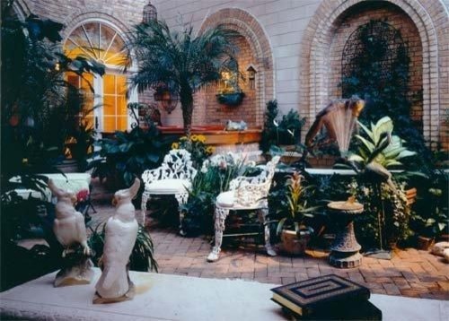 Design ideas for a classic conservatory in Chicago.