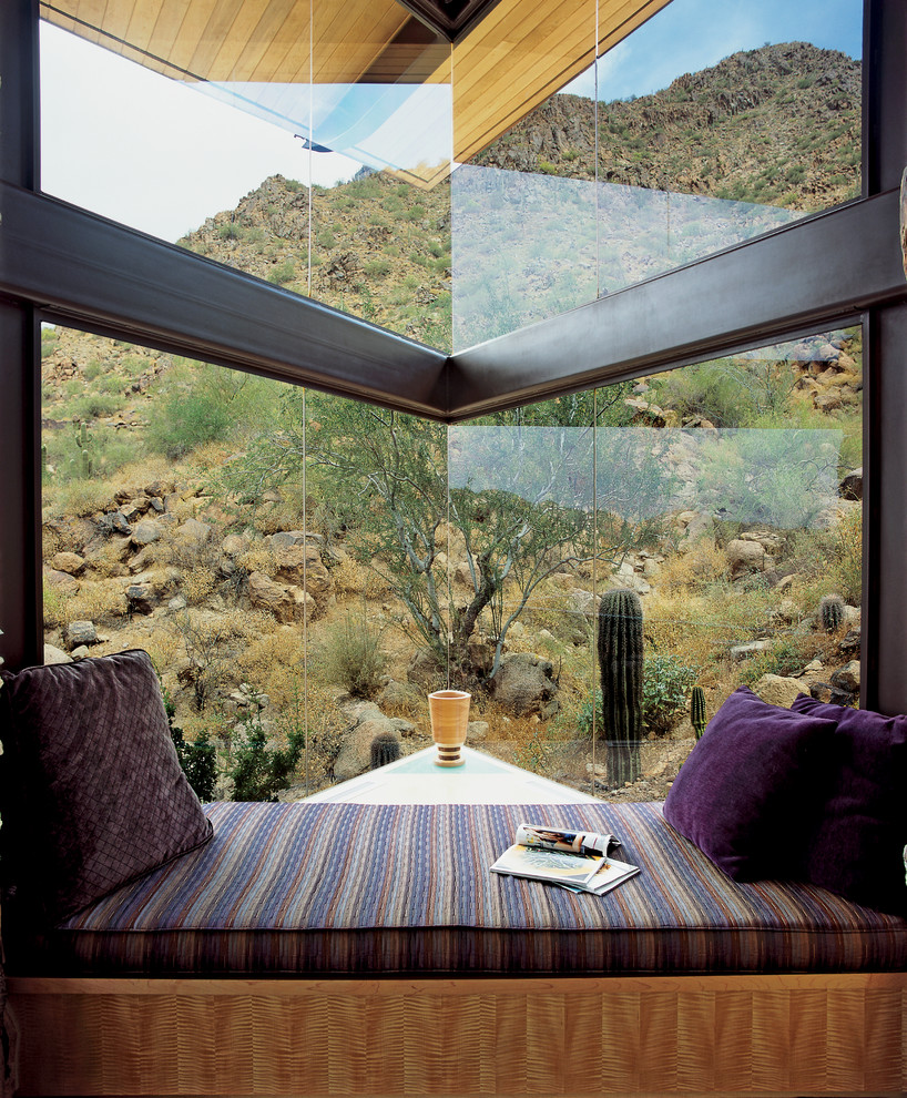 Design ideas for a contemporary conservatory in Phoenix.