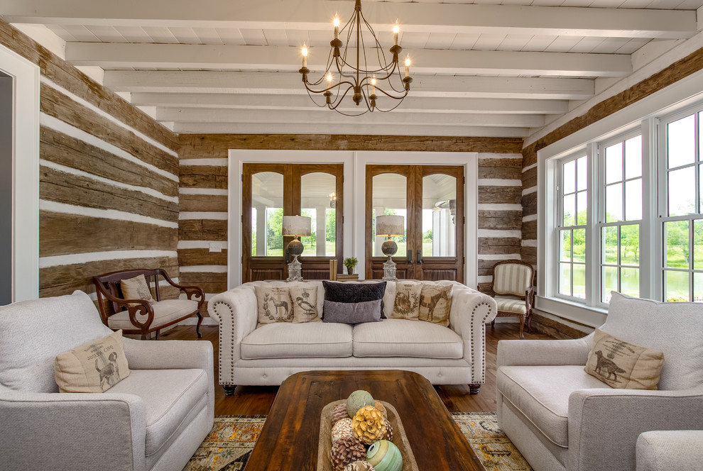 Imagen de galería de estilo de casa de campo con suelo de madera en tonos medios y techo estándar