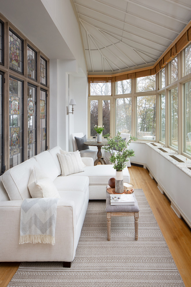 Inspiration for a classic conservatory in Milwaukee.