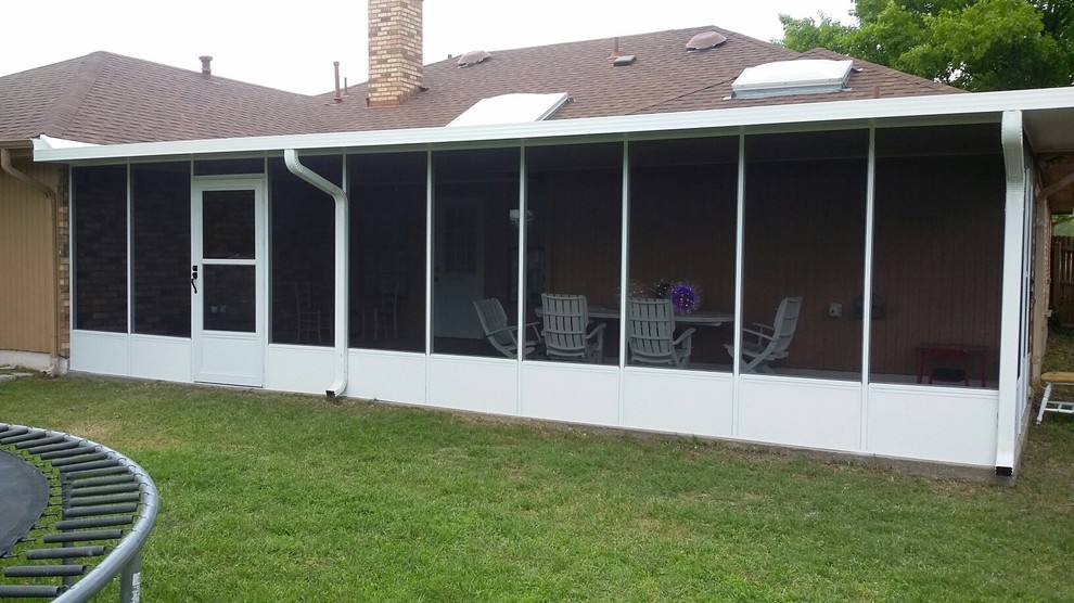 This is an example of a classic conservatory in Dallas.