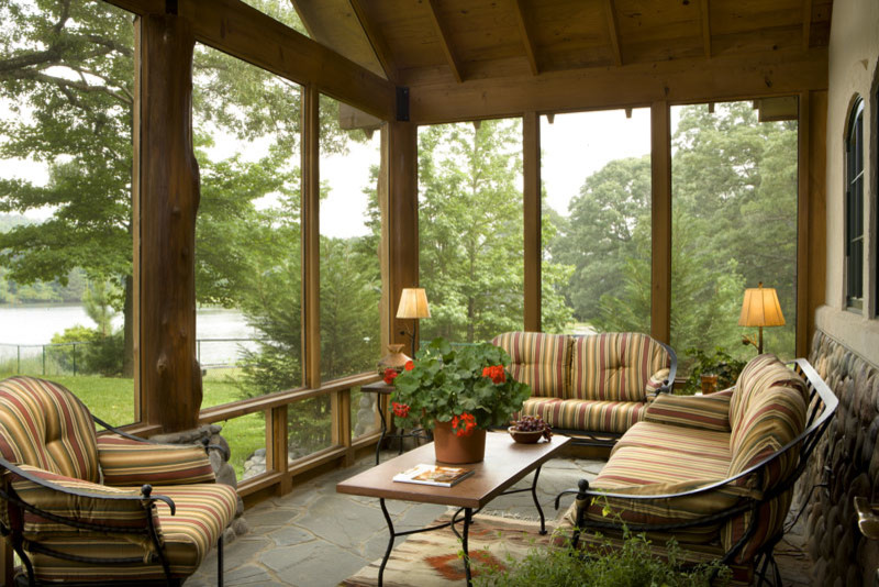 Immagine di una veranda stile rurale