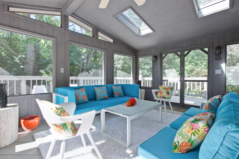 Design ideas for a modern conservatory in Chicago.
