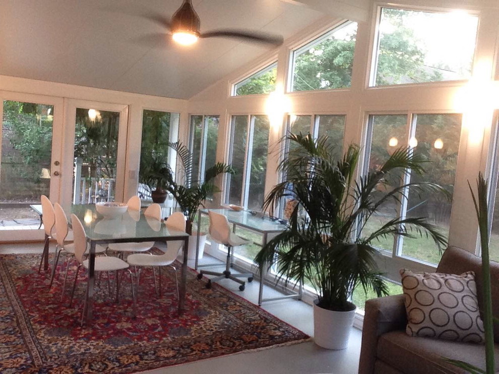 Inspiration for a huge modern sunroom remodel in New York with a standard ceiling
