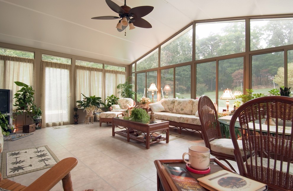Inspiration for a traditional conservatory in Houston.