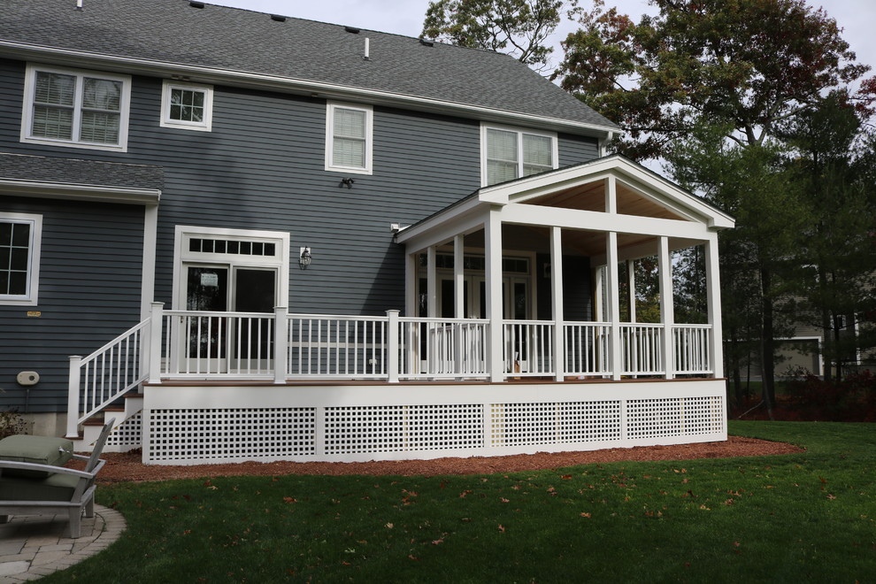 Esempio di una veranda classica di medie dimensioni
