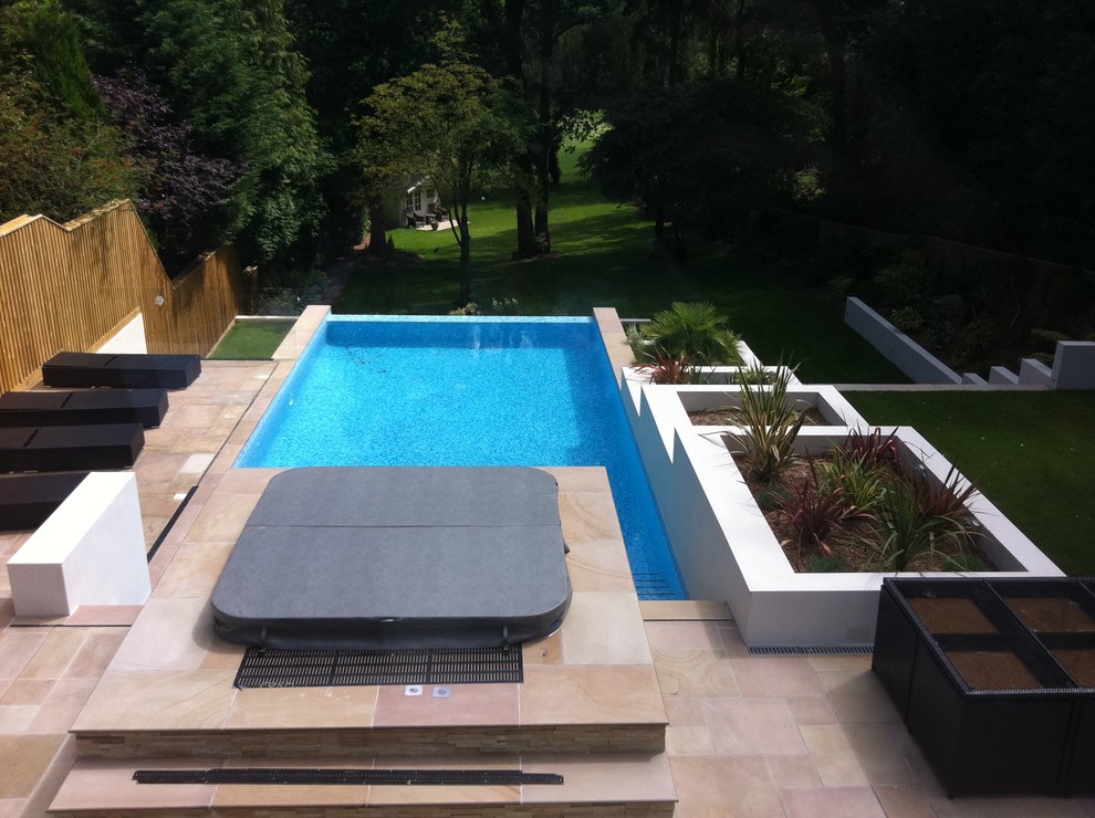 Example of a minimalist pool design in Dorset