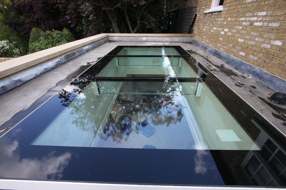 Trendy pool photo in London