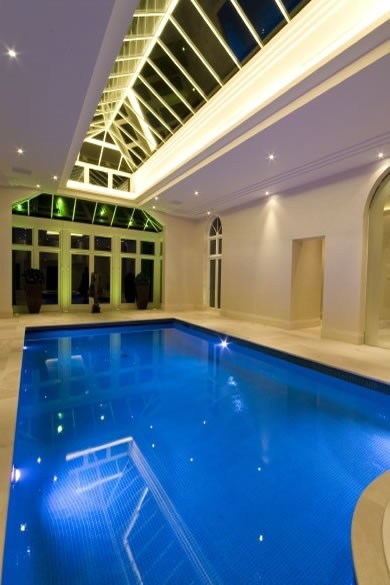 This is an example of a modern swimming pool in Surrey.