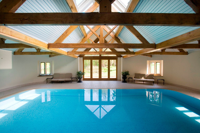 Indoor Swimming Pool And Sauna In Hampshire Landhausstil Pools Sussex Von Guncast