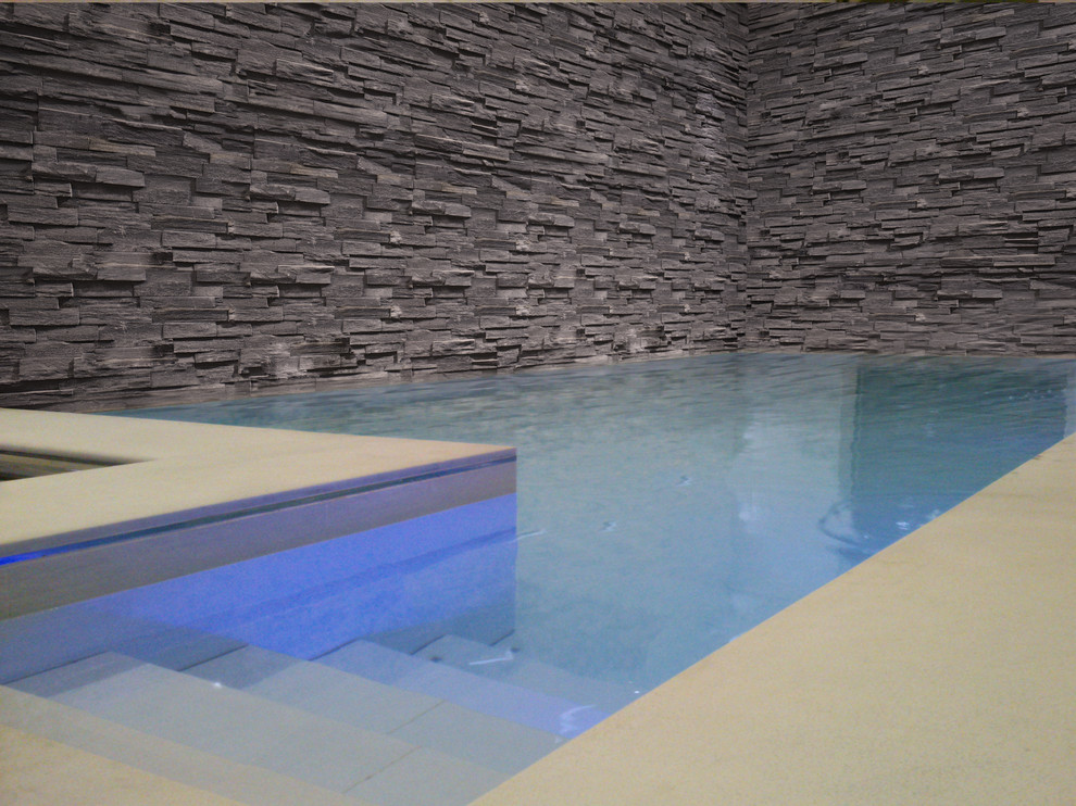 Mittelgroßer Moderner Pool in Sonstige