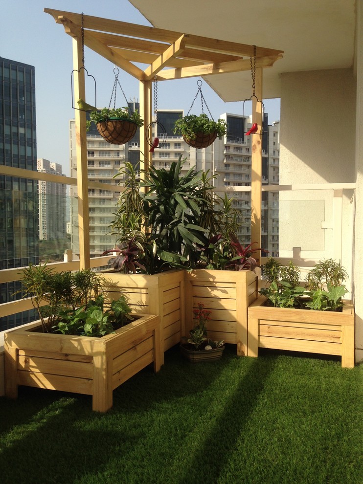 Balcony - contemporary balcony idea in Delhi