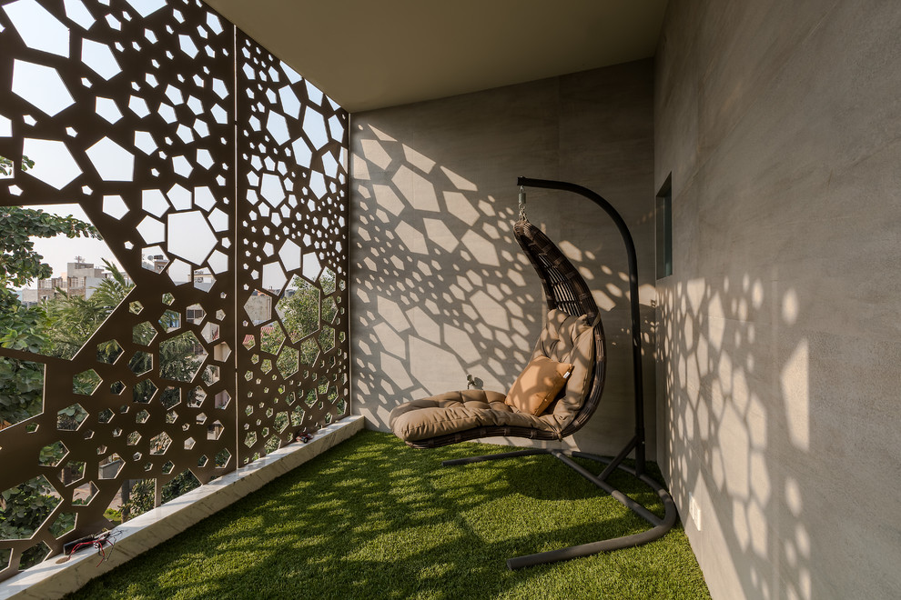 Inspiration for a contemporary balcony in Delhi.