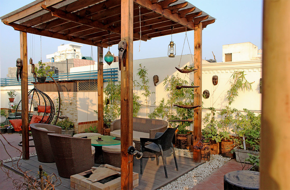 Design ideas for a contemporary terrace in Delhi.
