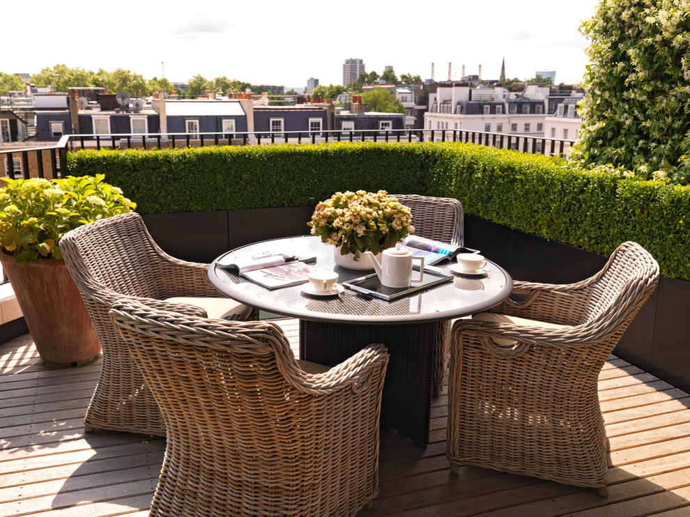 Design ideas for a contemporary terrace in London with no cover.