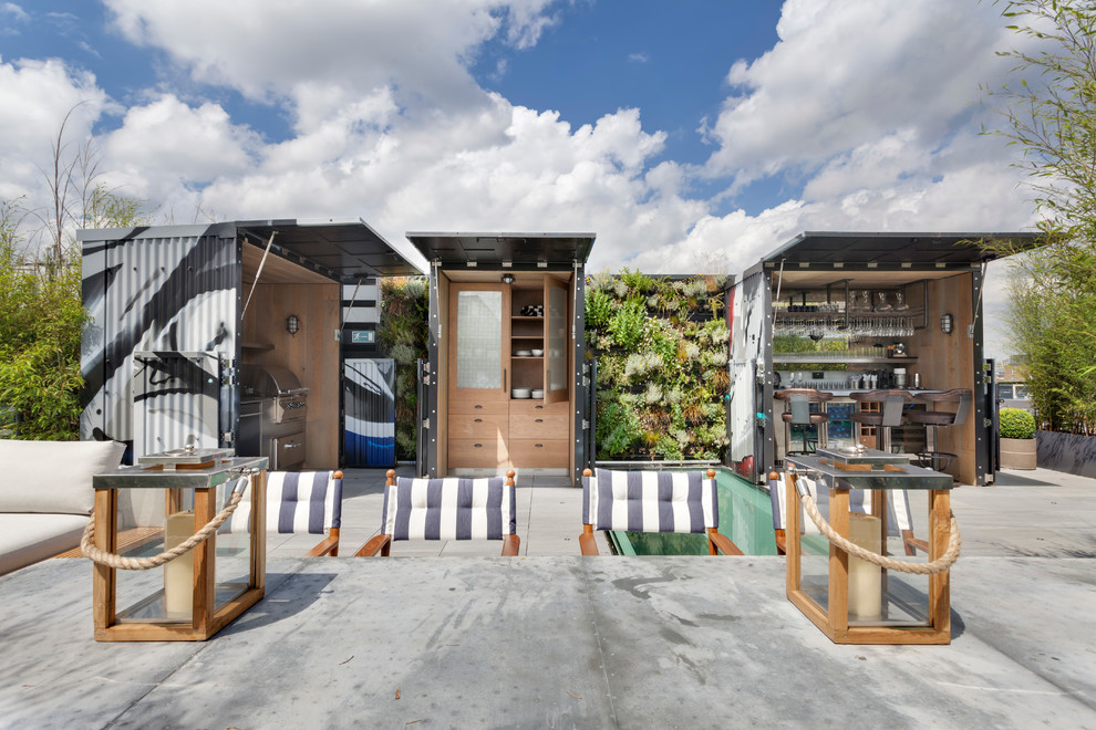 Moderne Terrasse mit Grillplatz in London