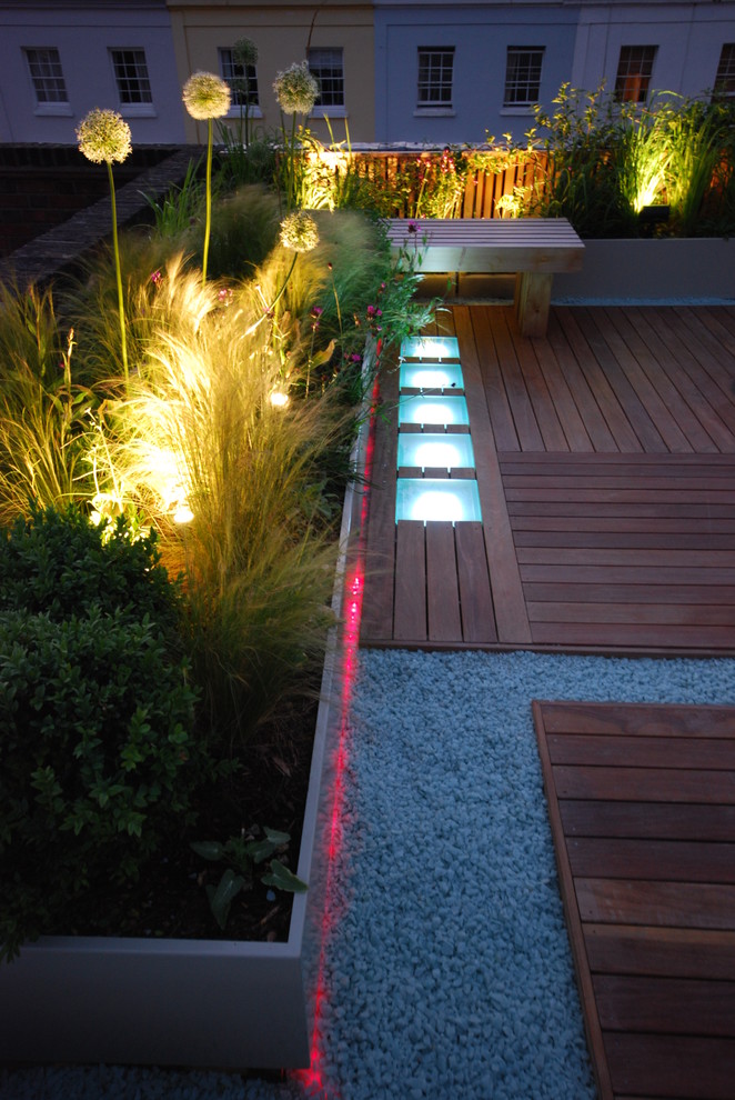 Ispirazione per una terrazza design