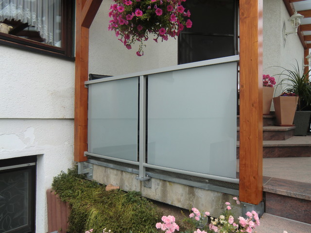 Balkon- und Terrassengeländer ALUFEKT - Modern - Terrasse - Sonstige