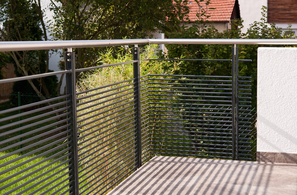 Photo of a contemporary terrace in Stuttgart.