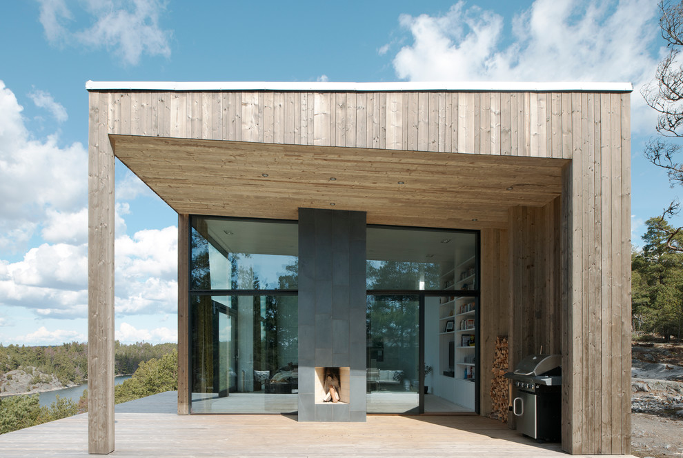 Источник вдохновения для домашнего уюта: огромная терраса на боковом дворе в стиле модернизм с зоной барбекю