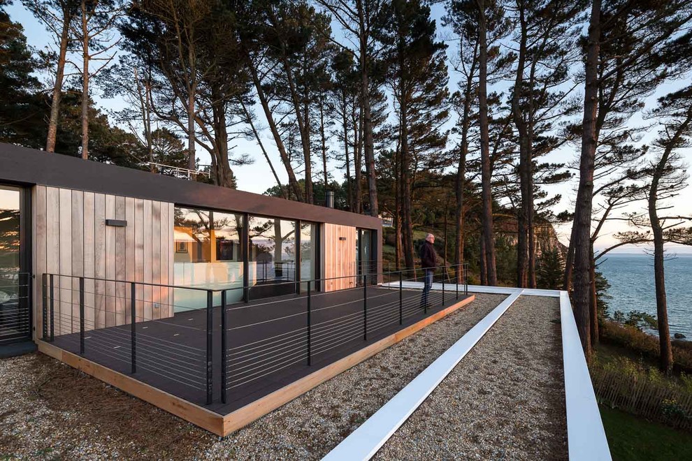 Design ideas for a contemporary terrace in Brest.