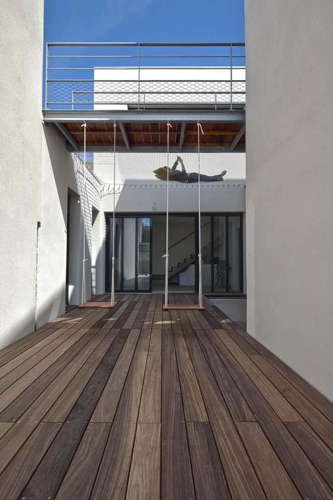 Aménagement d'une terrasse contemporaine.