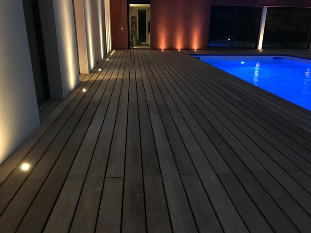 Plage de piscine bois, éclairage LED AIX EN PROVENCE - Contemporain -  Terrasse en Bois - Marseille - par Teck Aménagement | Houzz