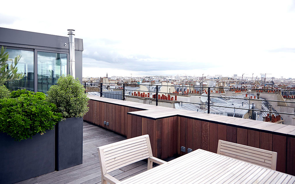 This is an example of a contemporary terrace in Paris.