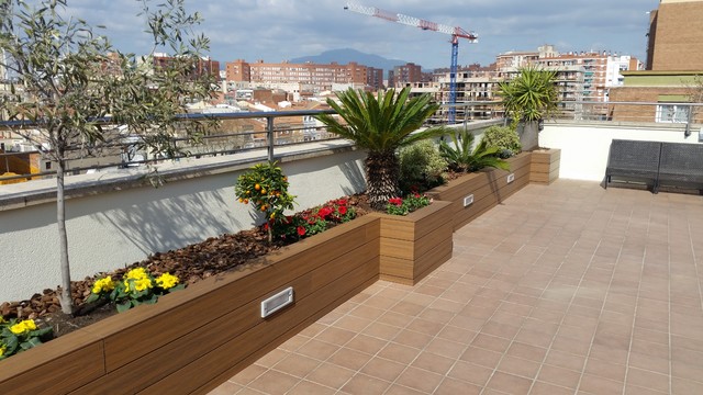 Jardineras - Moderno - Terraza y balcón - Otras zonas - de Exteriors  Castellar