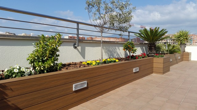 Jardineras - Moderno - Terraza y balcón - Otras zonas - de Exteriors  Castellar