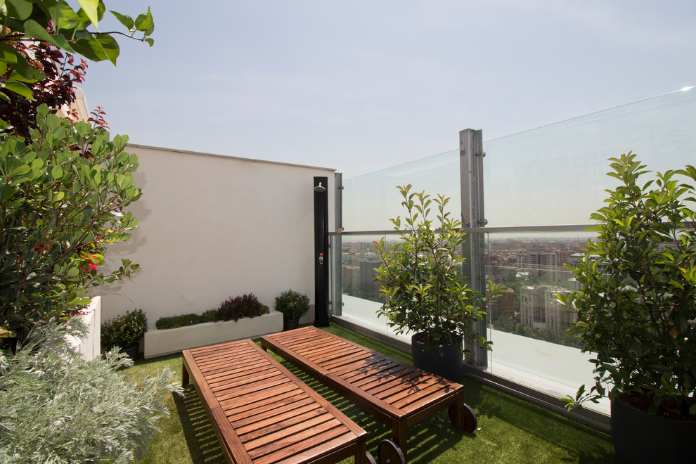 Design ideas for a mediterranean terrace in Madrid.