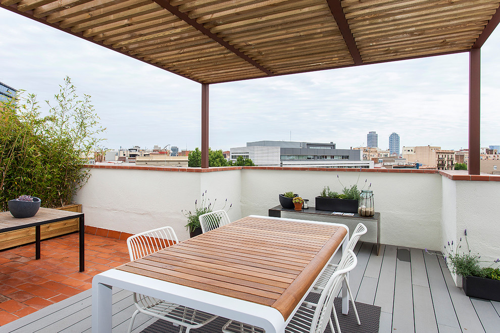 Example of a trendy deck design in Barcelona