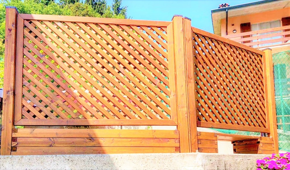 Grigliati e fioreire legno relaizzate su misura per balconi, terrazzi e  giardini - Traditional - Deck - Milan - by Cereda Legnami | Houzz