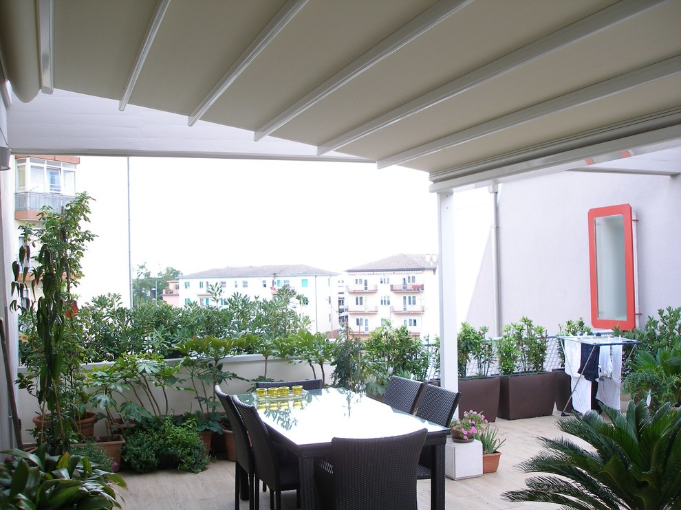 Pergola con copertura mobile automatizzata. Terrazza a Chioggia ...