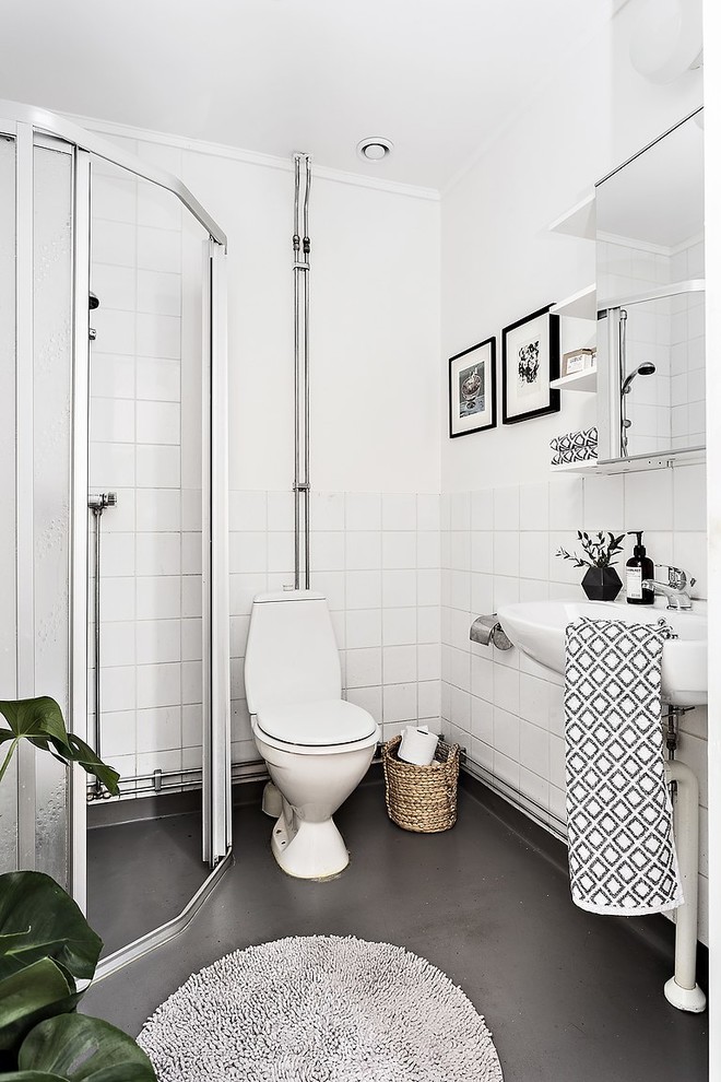 This is an example of a scandinavian bathroom in Gothenburg.