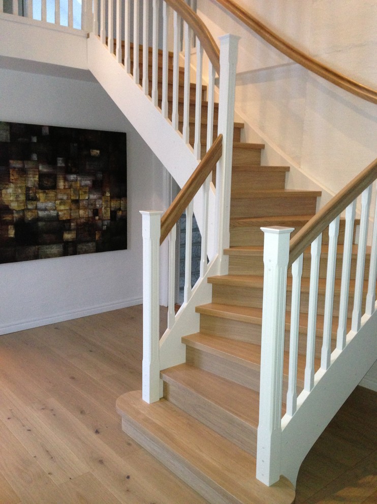 マルメにある北欧スタイルのおしゃれな階段の写真