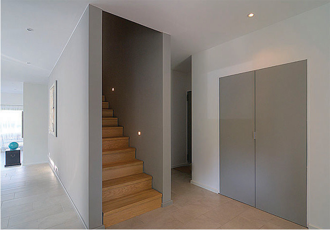 Staircase - modern staircase idea in Berlin