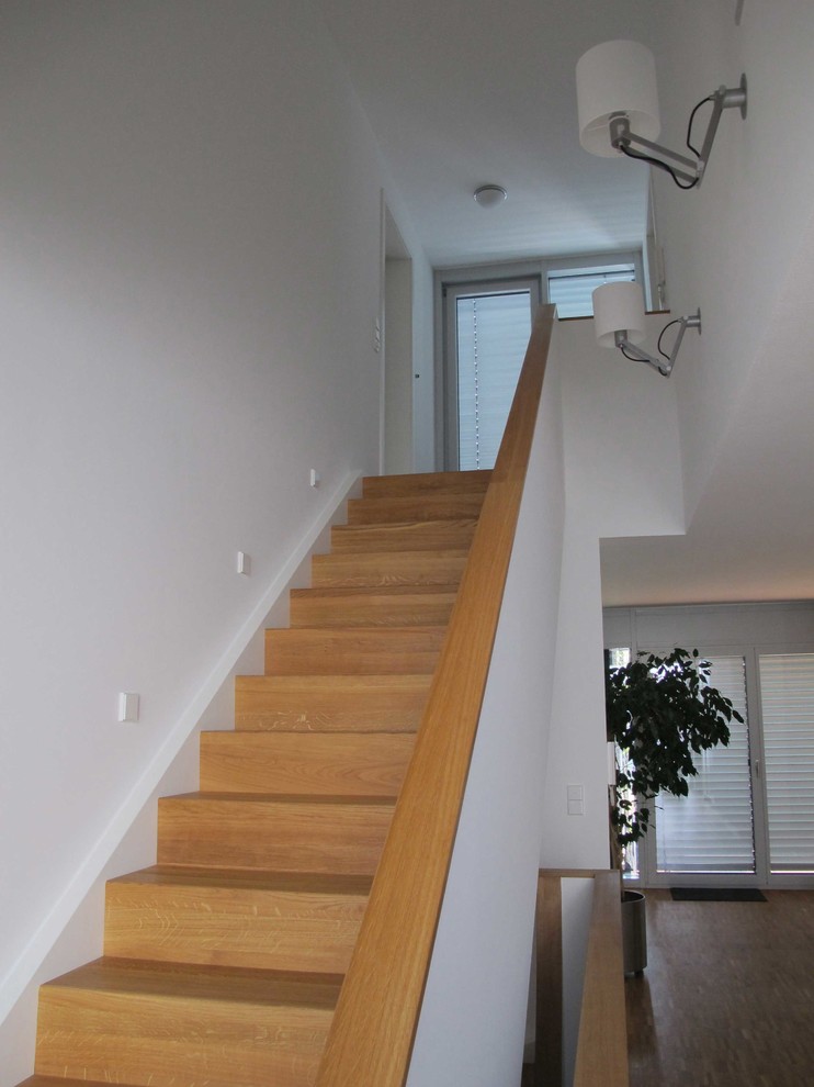 Inspiration for a contemporary staircase remodel in Stuttgart