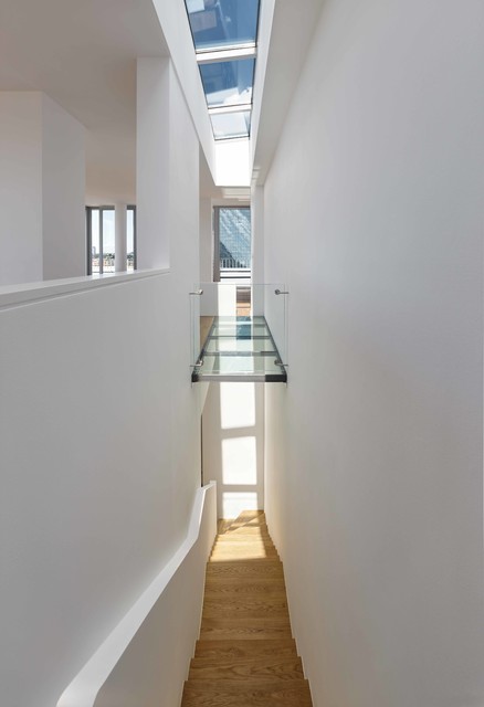 Penthouse Maisonette Wohnung Minimalistisch Treppen Frankfurt Am Main Von Herbert O Zielinski Architekt Bda