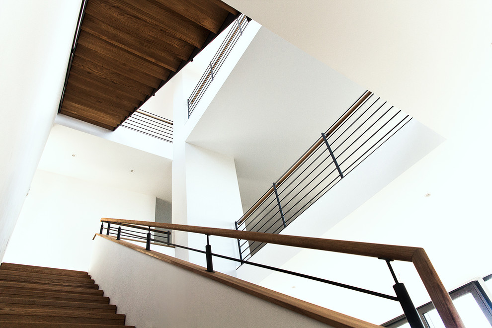 Große Moderne Treppe in Sonstige