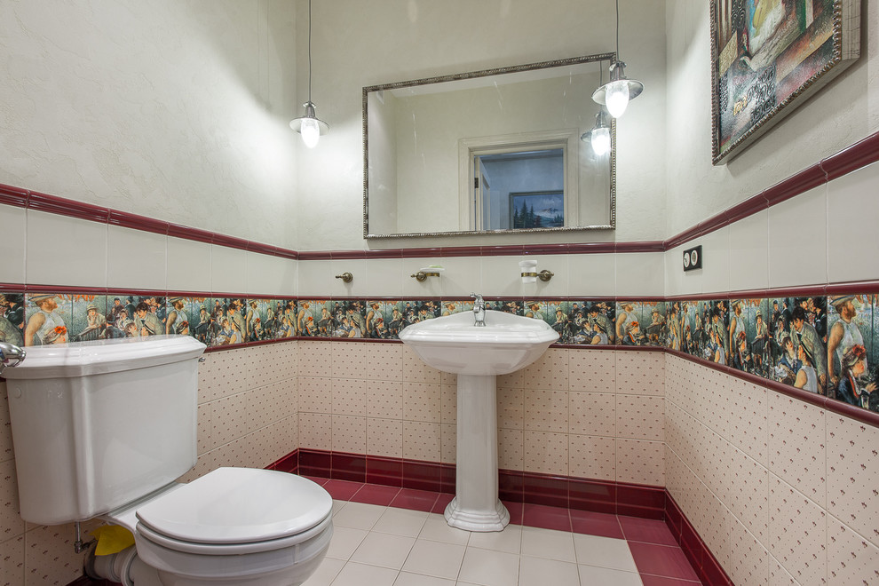 Пример оригинального дизайна: туалет в классическом стиле