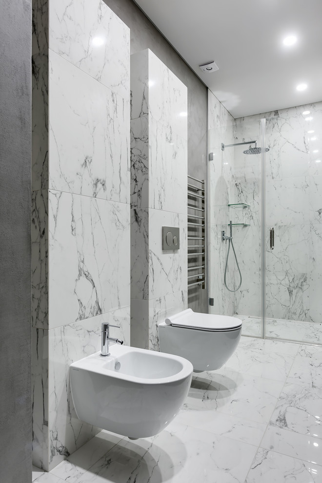 Стильный дизайн: ванная комната в современном стиле с биде - последний тренд