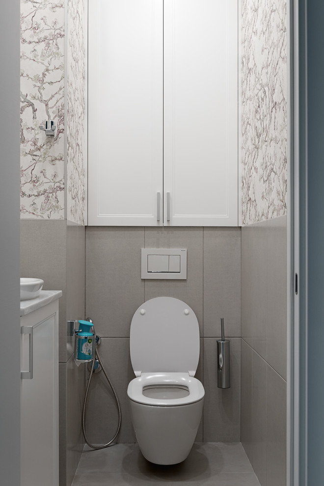 Exempel på ett mellanstort eklektiskt toalett